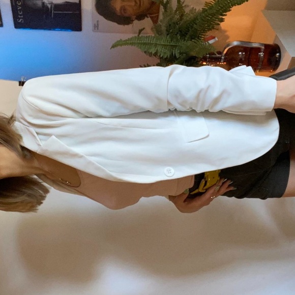 White Blazer - Size Medium - Picture 3 of 4